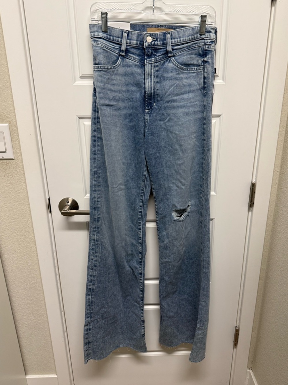 Joe’s Jeans The Goldie, ‘Soulmates’ wash, size 29 but runs small!